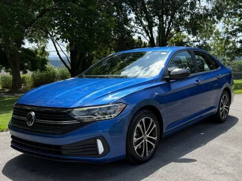 Used 2023 Volkswagen Jetta Sport FWD image 5