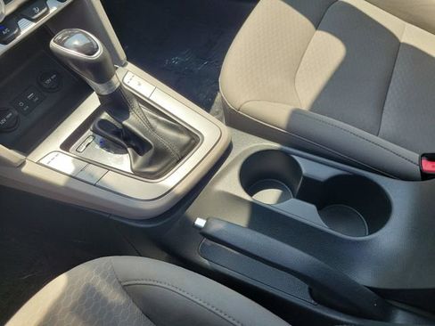 Used 2020 Hyundai Elantra Value Edition FWD image 16