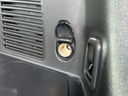 Used 2020 Nissan Rogue SV image 42