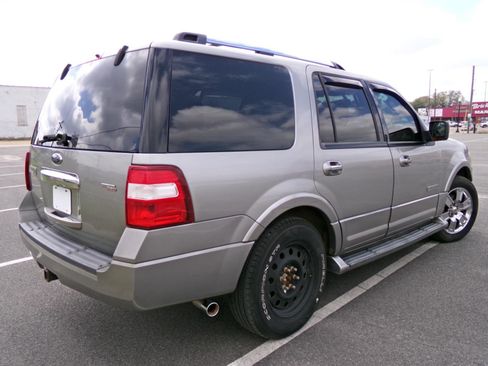 Used 2008 Ford Expedition Limited RWD image 16