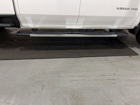 Used 2024 Chevrolet Silverado 3500 LT image 23
