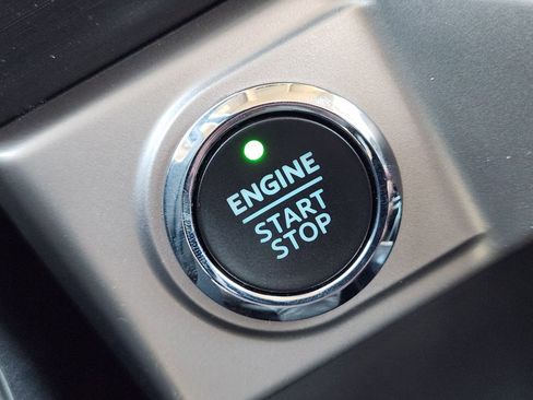 Certified 2022 Ford F150 XLT w/ Equipment Group 302A High image 20