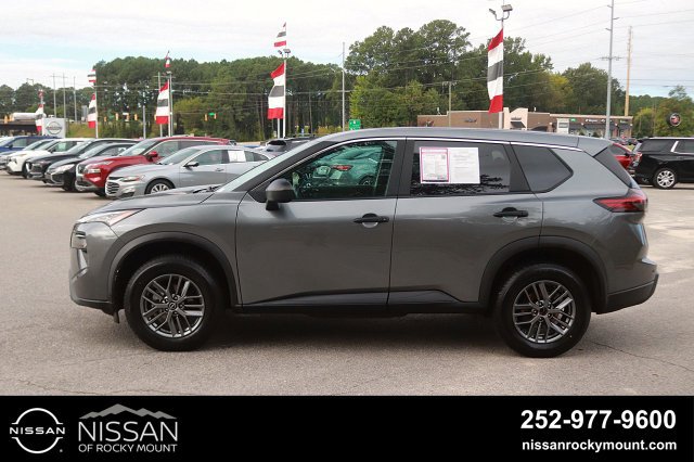 Used 2024 Nissan Rogue S AWD/4WD image 4