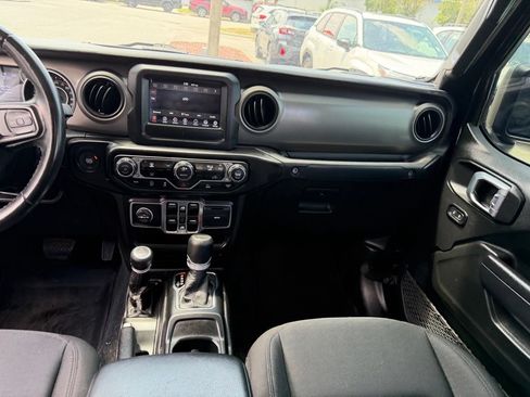 Used 2022 Jeep Gladiator Sport AWD/4WD image 21