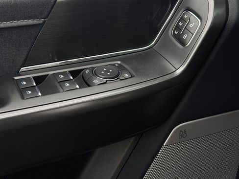 Used 2025 Ford F150 Lariat w/ Equipment Group 501A Mid image 25