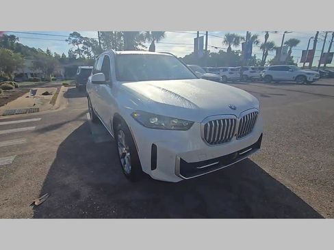 Certified 2025 BMW X5 xDrive50e w/ Premium Package image 19