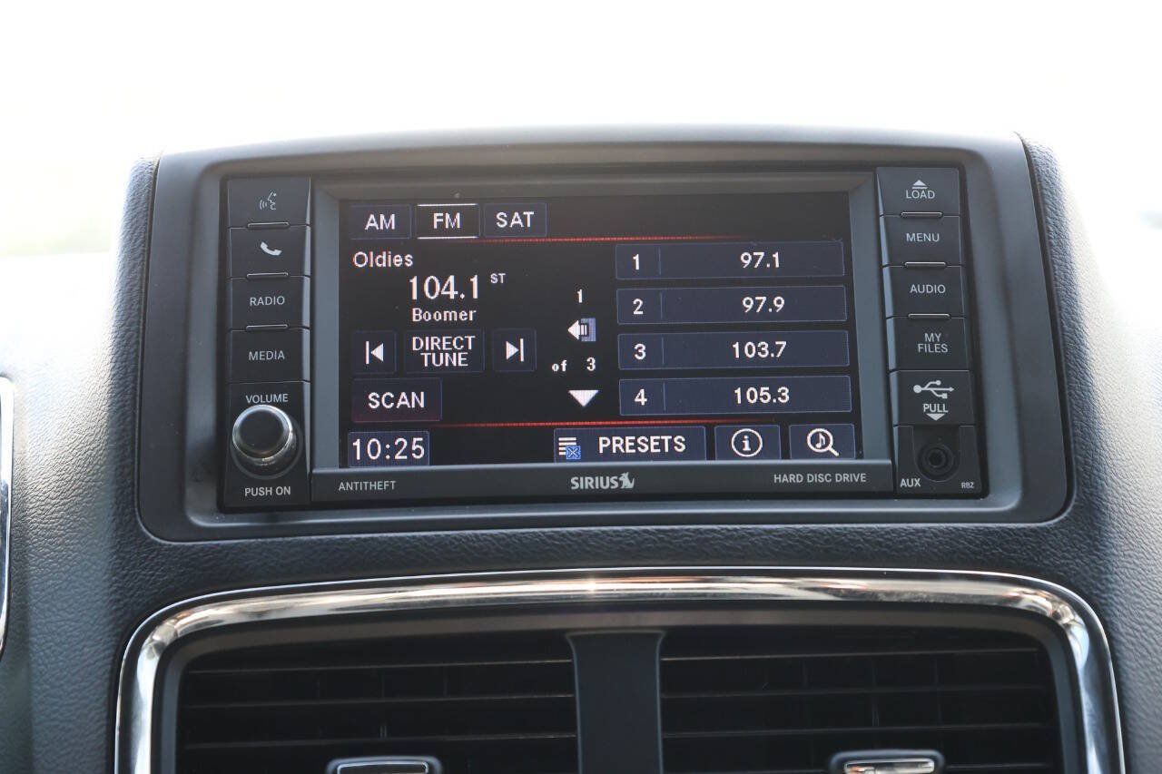 Used 2017 Dodge Grand Caravan SXT FWD image 21