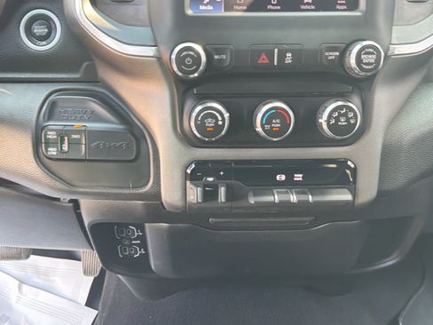 Used 2022 RAM 2500 Big Horn AWD/4WD image 31