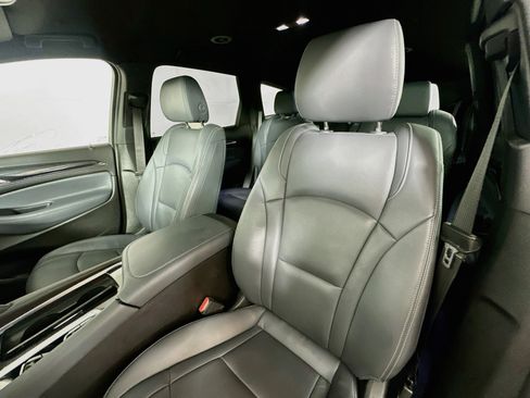 Used 2023 Buick Enclave Essence FWD image 19