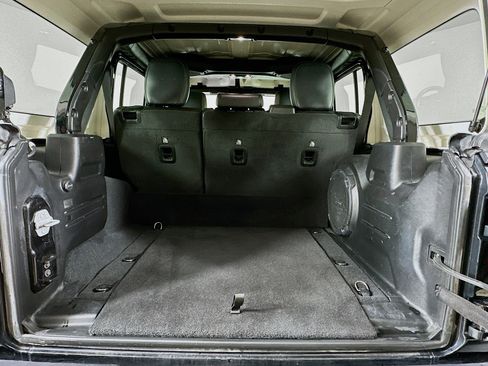 Used 2022 Jeep Wrangler Sahara w/ Cold Weather Group image 29