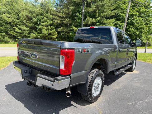 Used 2019 Ford F250 XLT w/ XLT Value Package AWD/4WD image 5