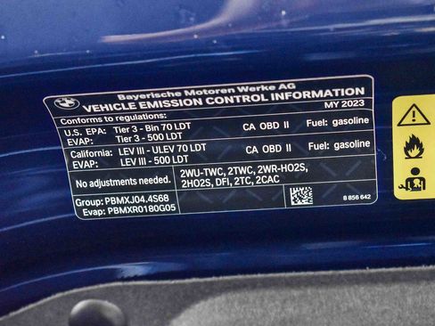 Used 2023 BMW X7 M60i w/ Executive Package image 27