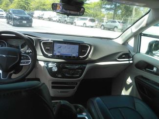 Used 2024 Chrysler Pacifica Touring-L FWD video 2
