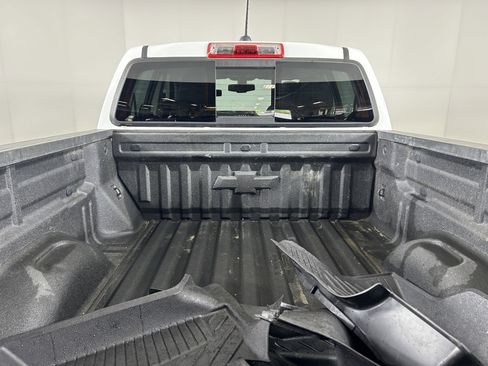Used 2017 Chevrolet Colorado Z71 AWD/4WD image 22