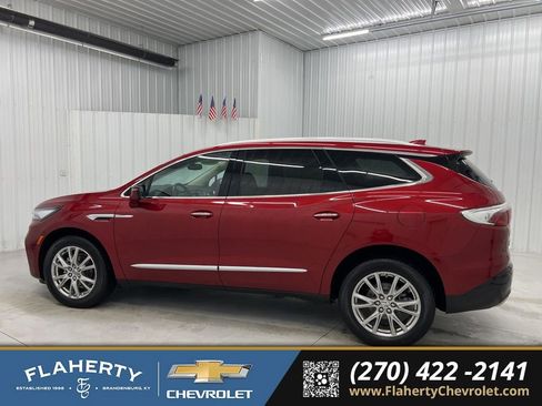 Used 2023 Buick Enclave Essence w/ Experience Buick Package image 5