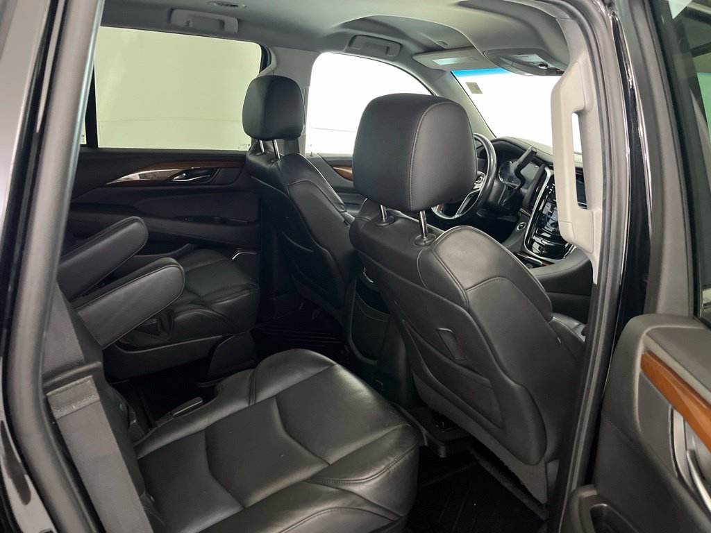 Used 2020 Cadillac Escalade 4WD image 25