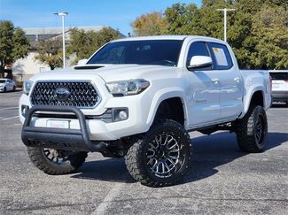 Used 2018 Toyota Tacoma TRD Sport video 1
