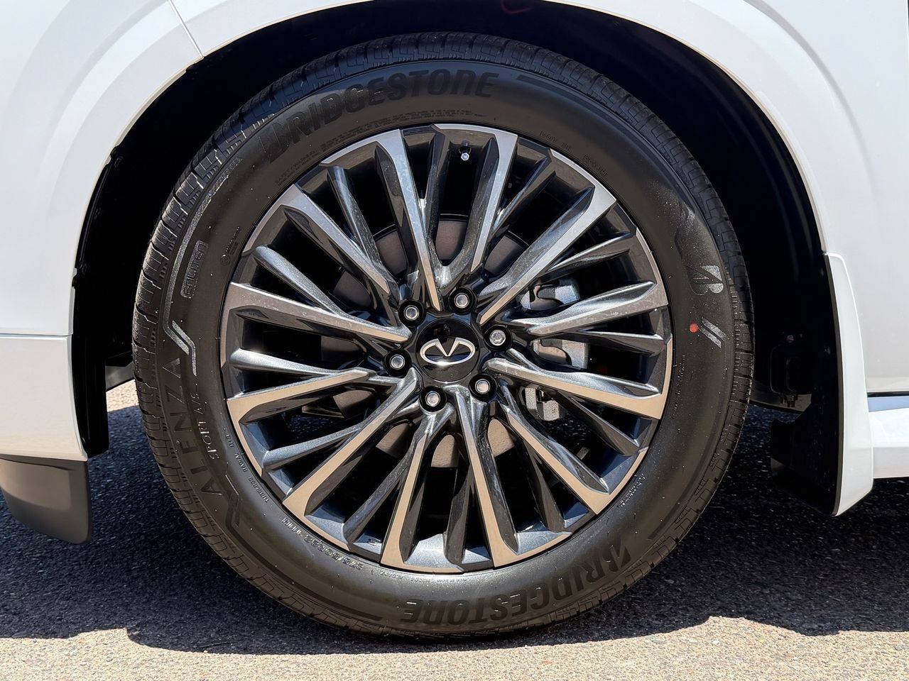 New 2027 INFINITI QX80 Autograph w/ Premium Cargo Package AWD/4WD image 9