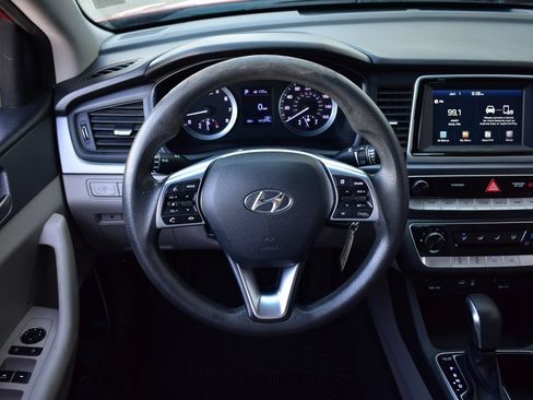 Used 2018 Hyundai Sonata SE FWD image 28