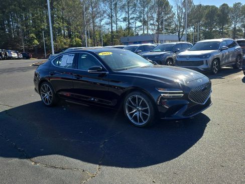 Used 2023 Genesis G70 2.0T image 1