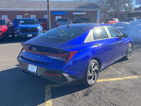 Used 2025 Hyundai Elantra Sport w/ Cargo Package image 7