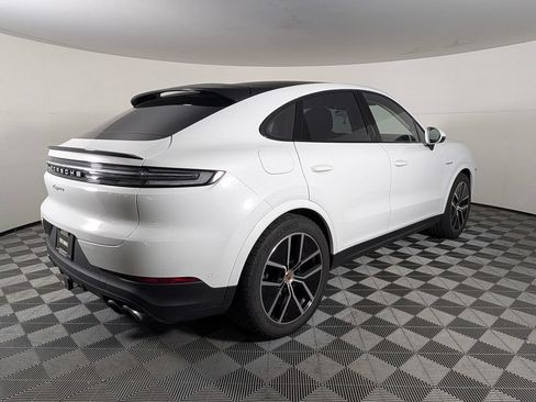 Used 2026 Porsche Cayenne E-Hybrid Coupe AWD/4WD image 7