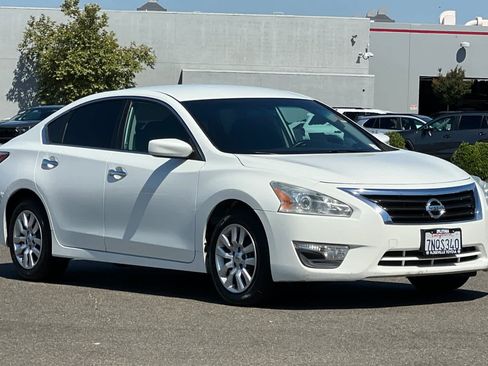Used 2015 Nissan Altima 2.5 S FWD image 5