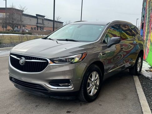 Used 2018 Buick Enclave Essence image 5