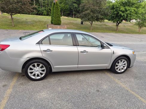 Used 2010 Lincoln MKZ FWD image 5