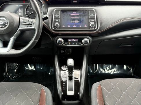 Used 2018 Nissan Kicks SR image 27