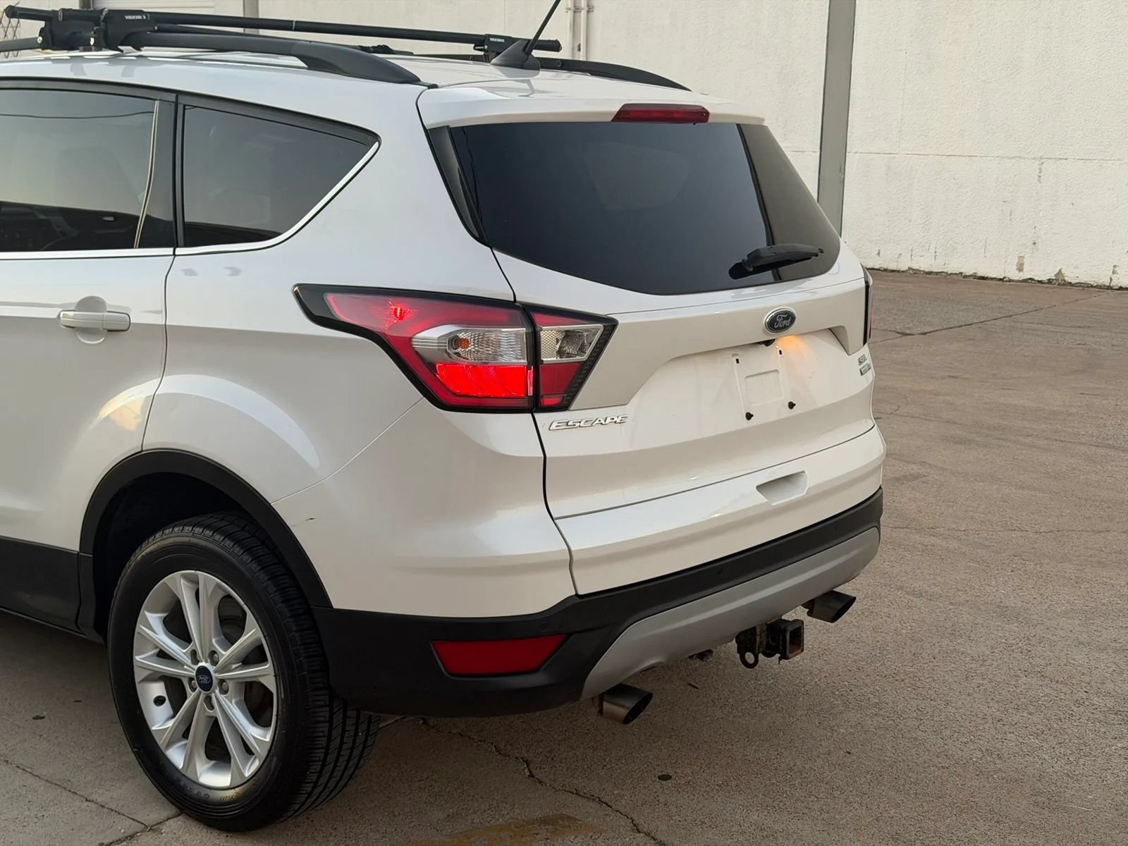 Used 2018 Ford Escape SEL AWD/4WD image 8