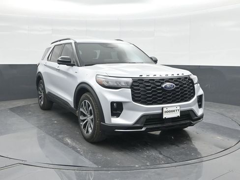 New 2026 Ford Explorer ST-Line RWD image 8