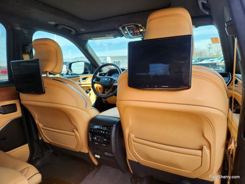 Used 2025 Jeep Grand Cherokee L Summit image 8