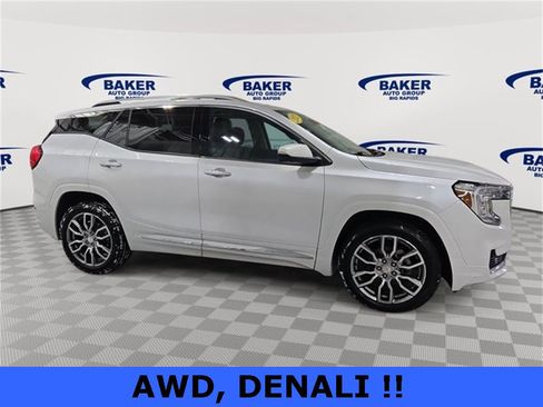 Used 2023 GMC Terrain Denali w/ Denali Premium Package image 2