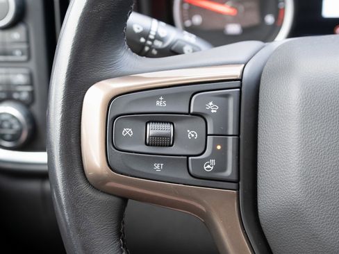 Used 2020 Chevrolet Silverado 3500 High Country w/ Technology Package image 7