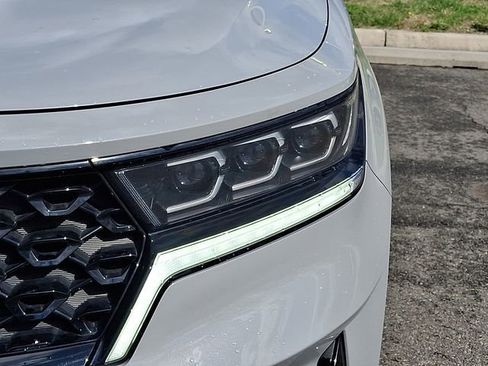 Used 2023 Kia Sorento SX image 9