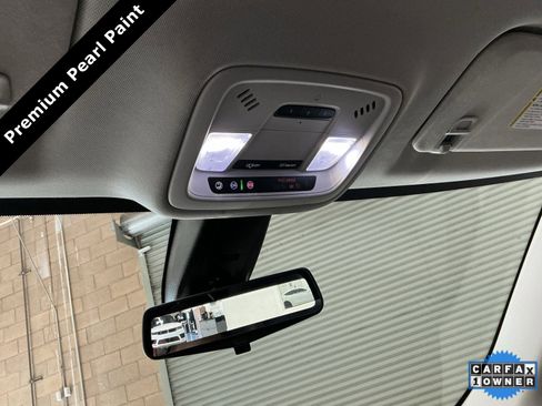 Used 2021 Chevrolet Traverse Premier image 29