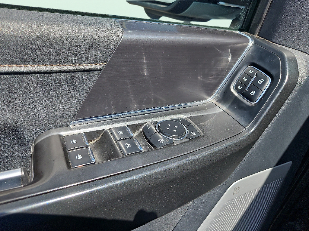 Used 2023 Ford F150 Raptor AWD/4WD image 12
