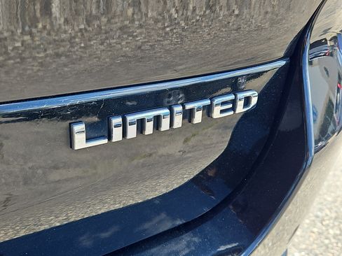 Used 2021 Jeep Grand Cherokee L Limited AWD/4WD image 6