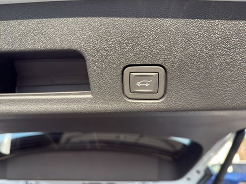 New 2026 Chevrolet Traverse High Country image 23