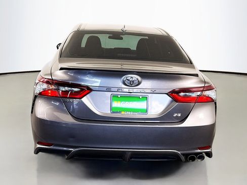 Used 2021 Toyota Camry SE image 8