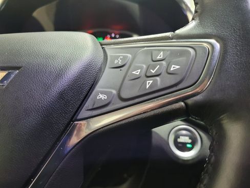 Used 2021 Chevrolet Equinox LT image 32