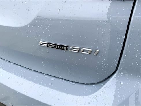 Used 2024 BMW X3 sDrive30i w/ Premium Package w/ZPA image 9