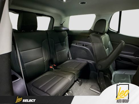 Used 2023 GMC Acadia SLT AWD/4WD image 31