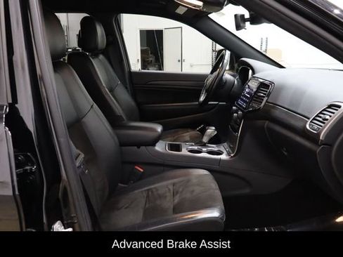 Used 2021 Jeep Grand Cherokee Laredo X image 18