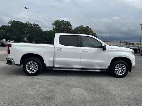 Used 2025 Chevrolet Silverado 1500 LT AWD/4WD image 9