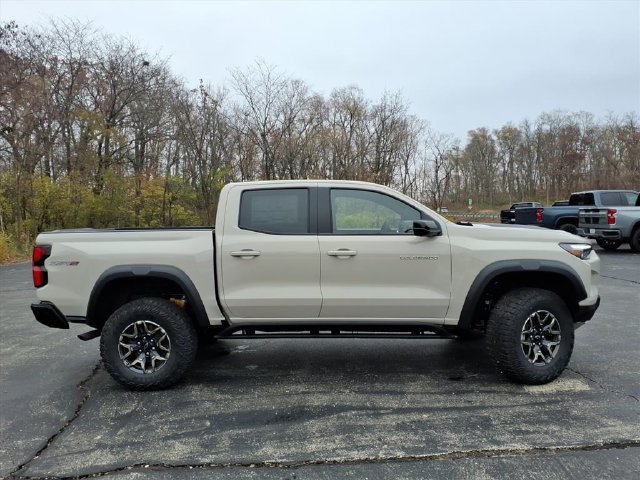 New 2026 Chevrolet Colorado ZR2 w/ Technology Package AWD/4WD image 4
