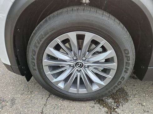Certified 2024 MAZDA CX-90 Plug-In Hybrid w/ Preferred AWD/4WD image 8