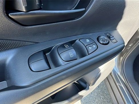 New 2025 Nissan Kicks Play S image 19