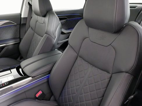 Used 2023 Audi S8 w/ S8 Comfort Plus Package image 31